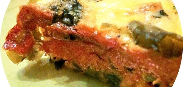 Овощная запеканка с зеленой фасолью, брюссельской капустой и шпинатом