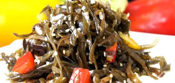 Салат по-корейски из морской капусты