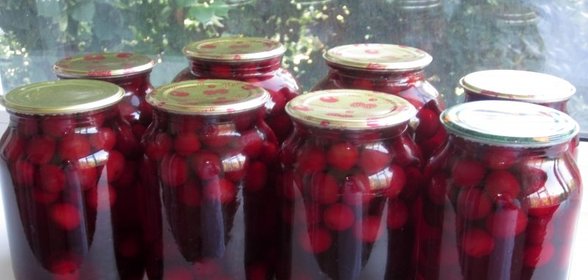 Компот из вишни чернокорки