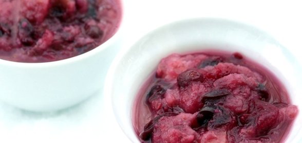 Груши в клюквенном соусе