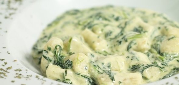 Галушки со сметаной и зеленью