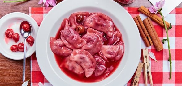 Вареники с вишней сваренные в компоте