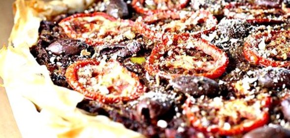 Тарт с печеными баклажанами и сладким перцем