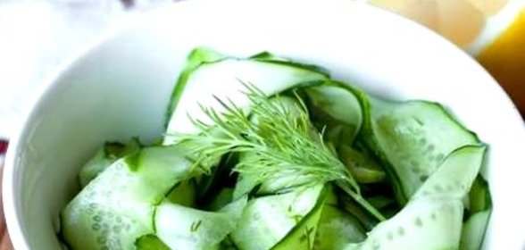 Малосольные огурцы на скорую руку