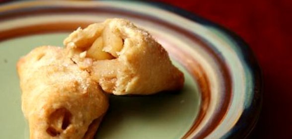 Яблочные пирожки с бренди