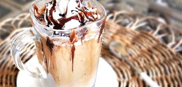Холодный кофейный напиток фраппучино (Frappuccino)