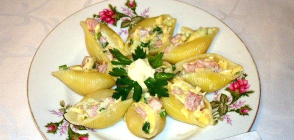 Conchiglie с салатом
