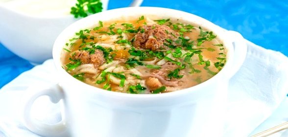 Томатный суп с рисом и фрикадельками