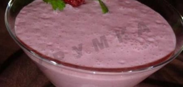 Молочный коктейль с малиной