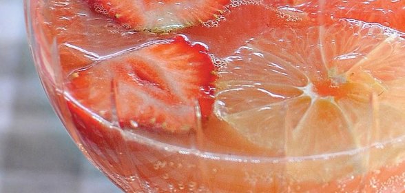 Фруктовая летняя сангрия