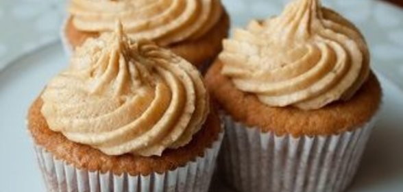 Арахисовые капкейки с арахисовым кремом