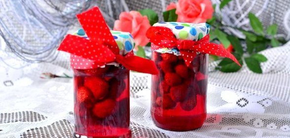 Клубника в сахарном сиропе