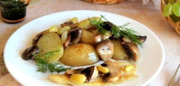 Филе морской рыбы с виноградом и шампиньонами