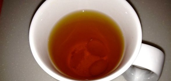 Черный чай с шафраном и кумкватом