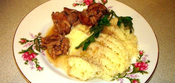 Печень куриная тушеная с вином