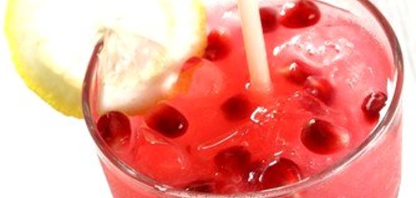 Новогодний гранатовый коктейль с водкой