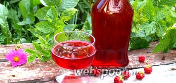 Ликёр из малины с вишневыми ветками