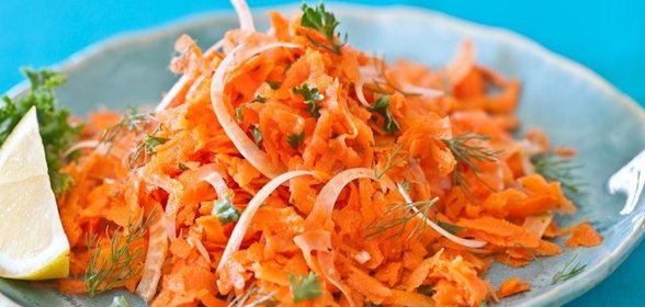 Простой салат из моркови