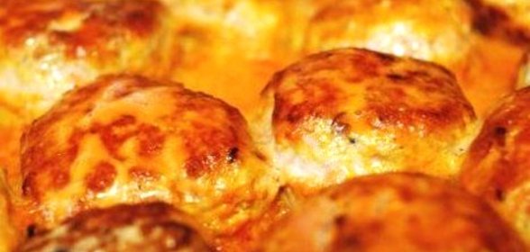 Куриные тефтели под соусом