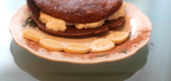 Шоколадный овсяноблин с творогом