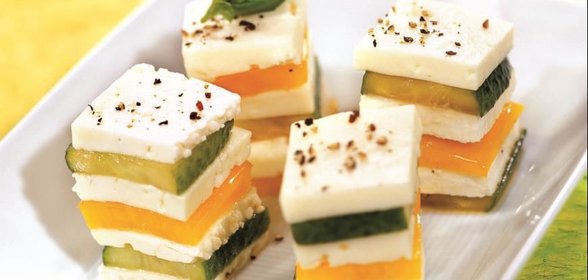 Закуска из огурцов и сладкого перца