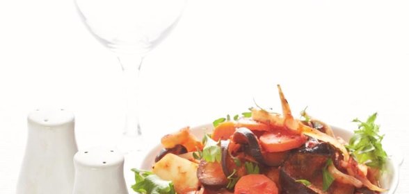 Быстрый рататуй из запеченных зимних овощей и баклажанов