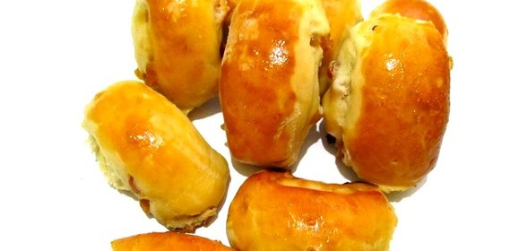 Булочки с изюмом и курагой