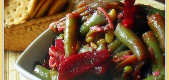 Острый салат из стручковой фасоли и свеклы