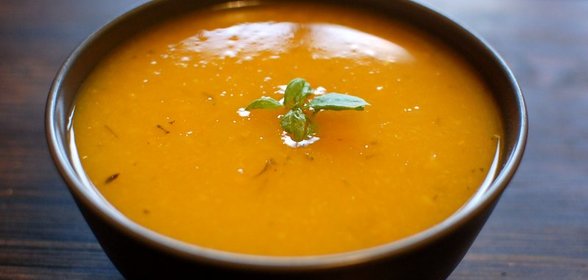 Крем-суп из кабачков с шафраном
