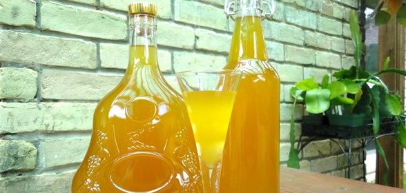 Абрикосовый ликер