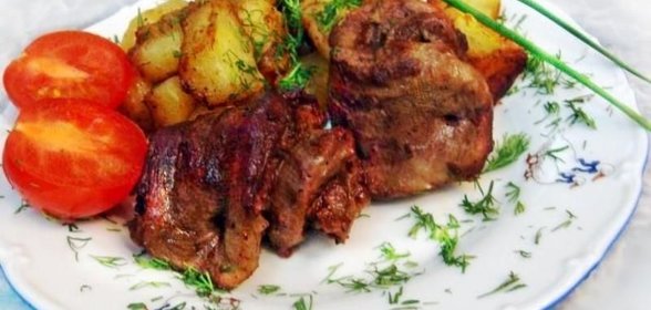 Свиной язык с картофелем