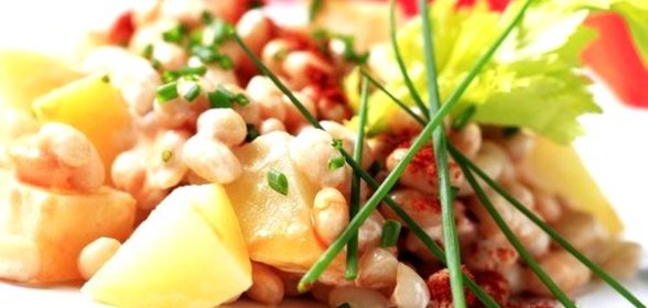 Картофельный салат с тунцом и фасолью