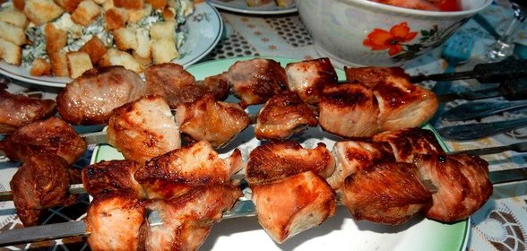 Свиной шашлык с ароматом мяты