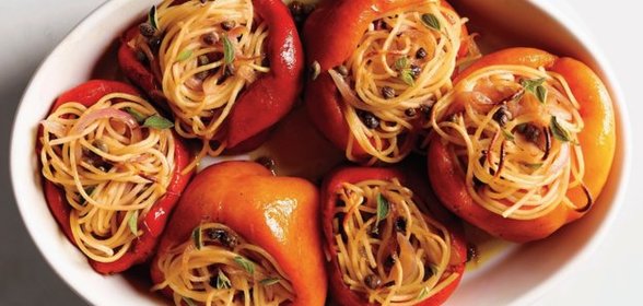 Перцы с начинкой из спагетти