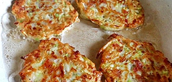 Блинчики из кабачков с курицей