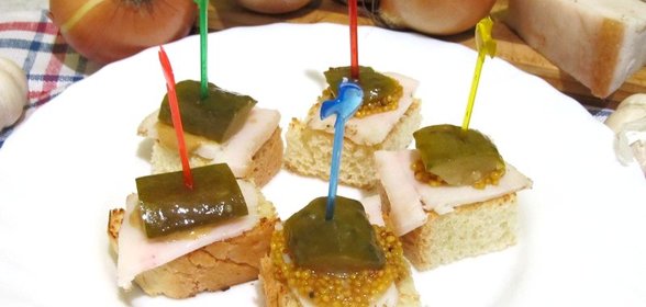 Брускетта с салом