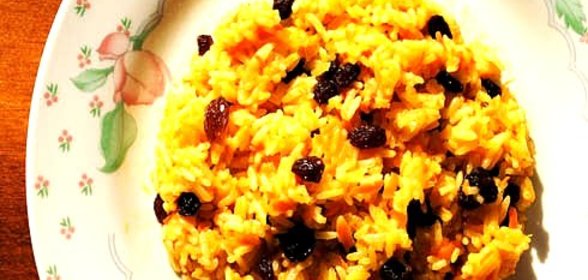 Сладкий плов с изюмом