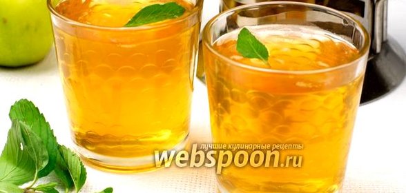 Холодный чай с мятой и яблоком