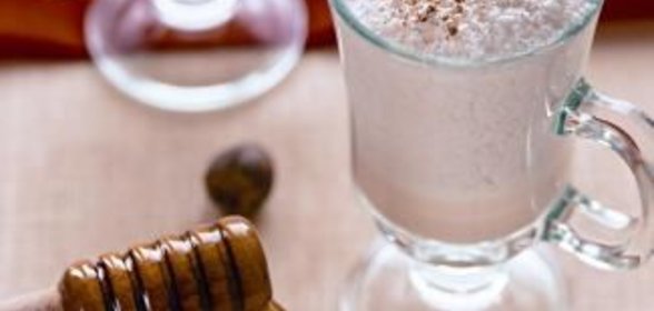Медовый флип с кокосовым ромом