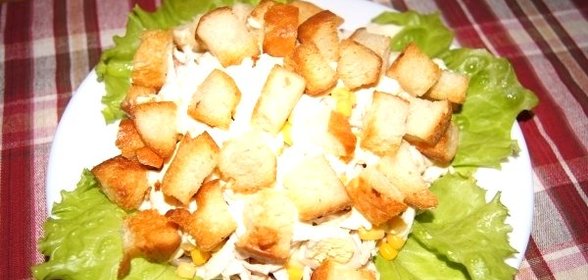 Салат с моцареллой и курицей