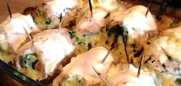 Рулетики из куриного филе со шпинатом и сыром