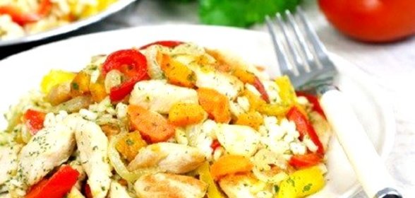 Ризотто с курицей и овощами