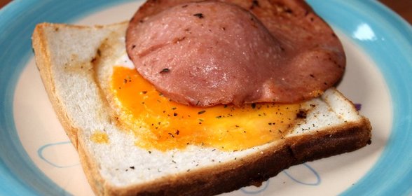 Горячие бутерброды с яйцом