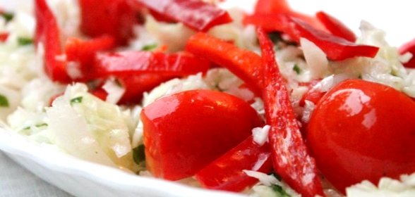 Витаминный салат из капусты