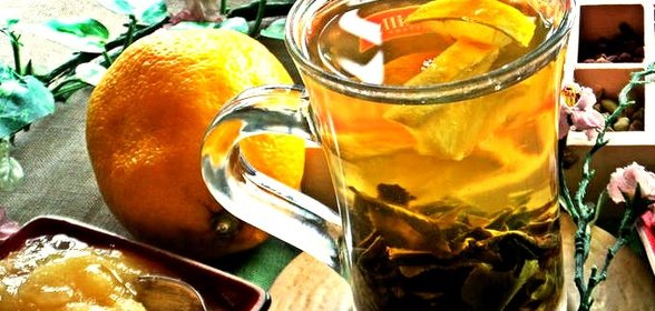 Зеленый чай с медом и лимоном