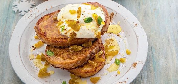 Гренки из пшеничного хлеба с корицей и медом