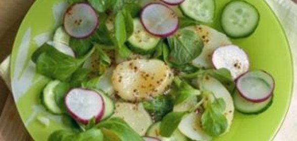 Салат картофельный с редисом