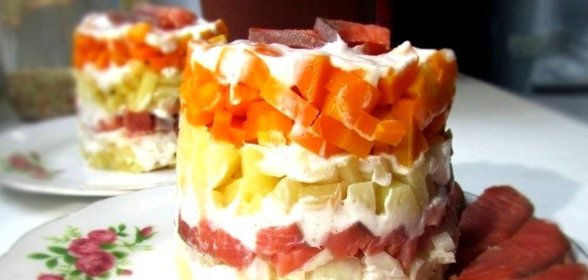 Салат с копченой красной рыбой