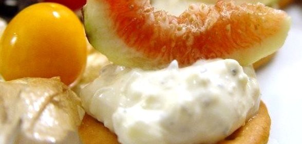 Канапе с горгонзолой и инжиром