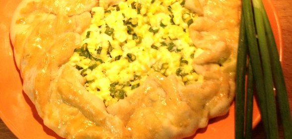 Галета с яйцом и зеленым луком